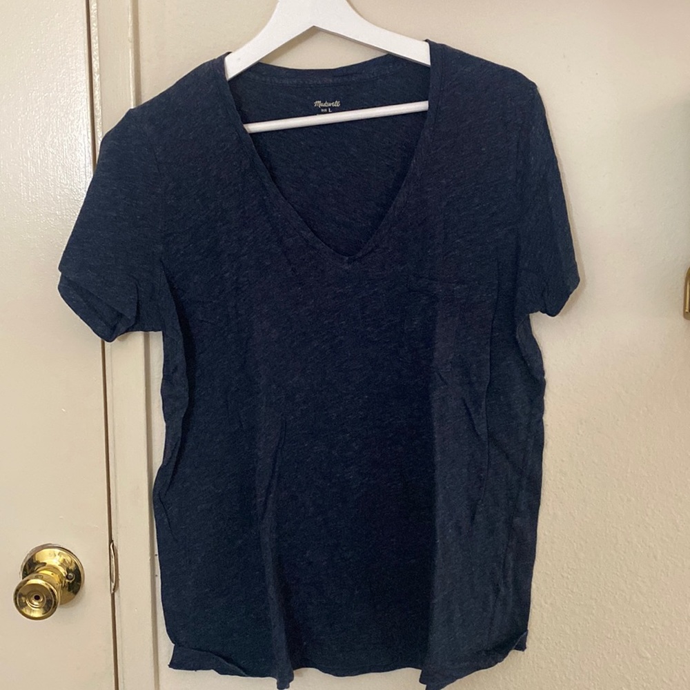 💙 Bundle 6 items for 20% off - Madewell V Neck